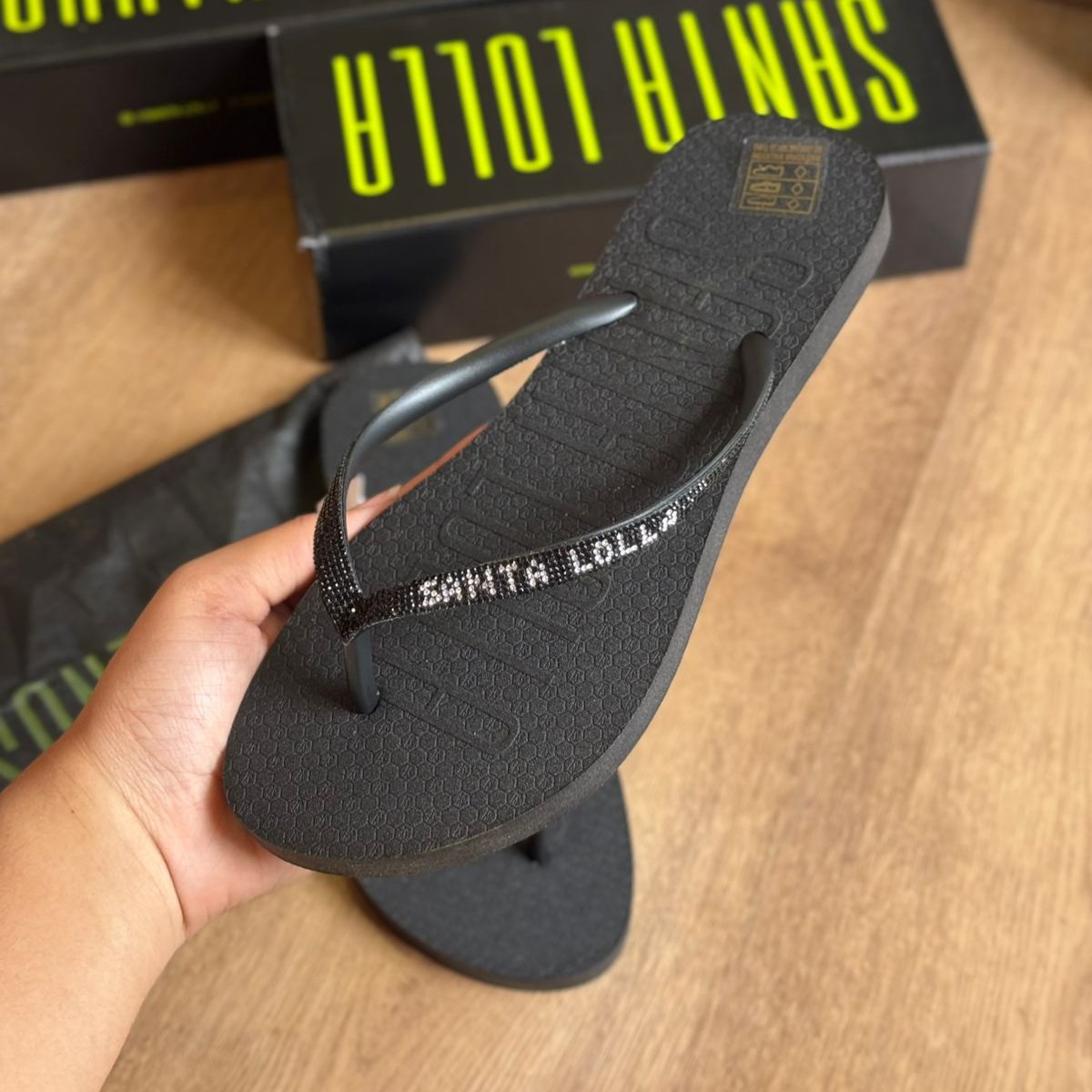 Chinelo Santa Lolla Flip Flop Borracha Tiras Brilho