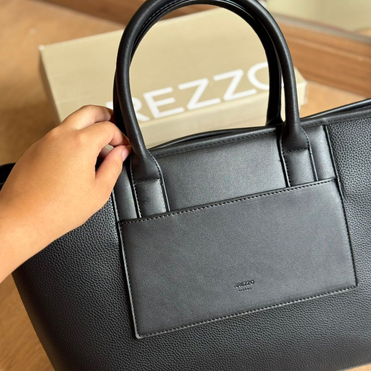 Bolsa Arezzo Estruturada