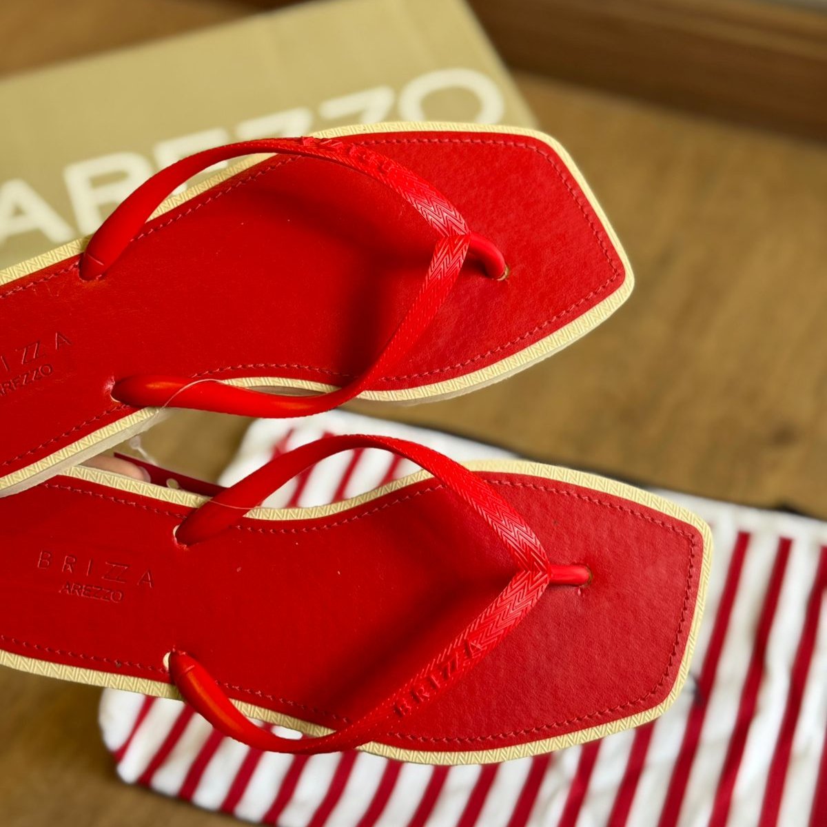 Chinelo Arezzo Rasteiro