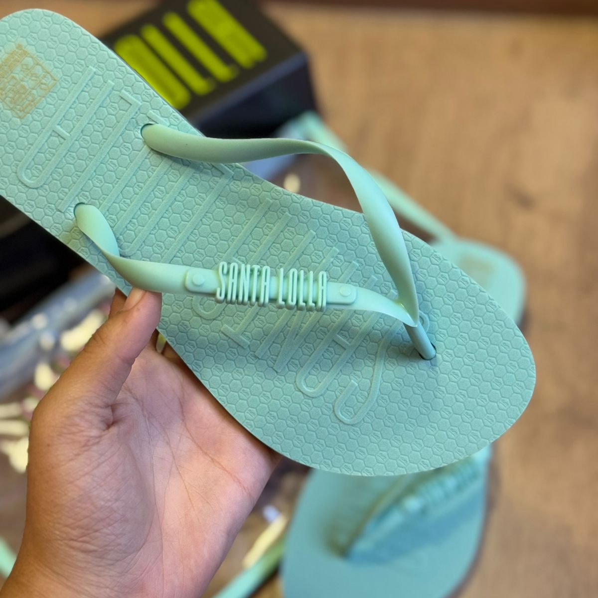 Chinelo Santa Lolla Flip Flop Borracha E Necessaire Transparente