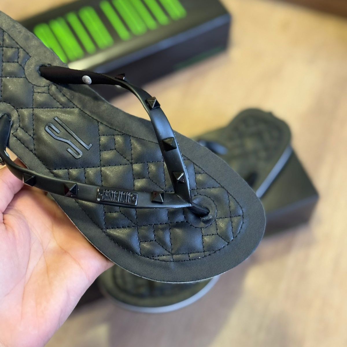 Chinelo Santa Lolla Flip Flop