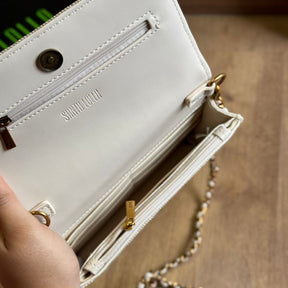 Bolsa Santa Lolla Metalizada Alça Transversal