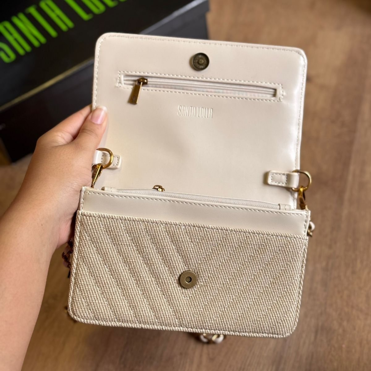 Bolsa Santa Lolla Metalizada Alça Transversal