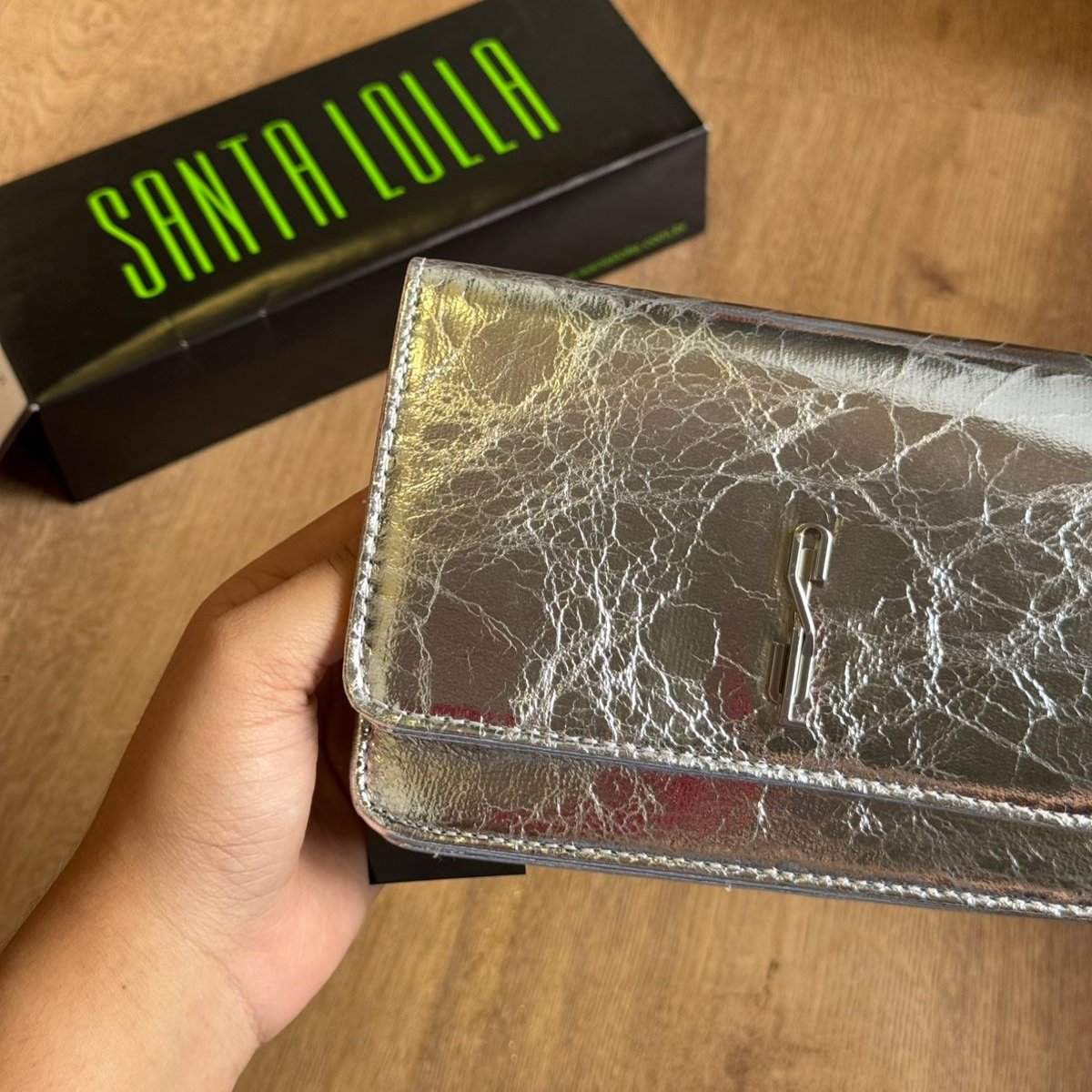 Bolsa Santa Lolla Metal Crinkle e Soft