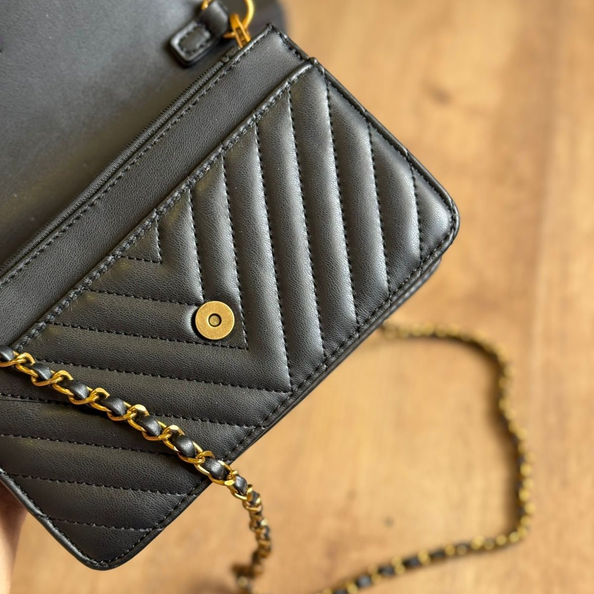 Bolsa Santa Lolla Metalizada Alça Transversal