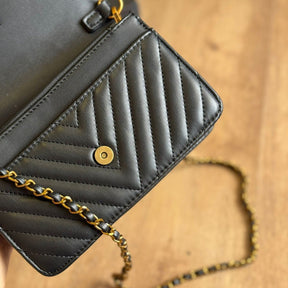 Bolsa Santa Lolla Metalizada Alça Transversal