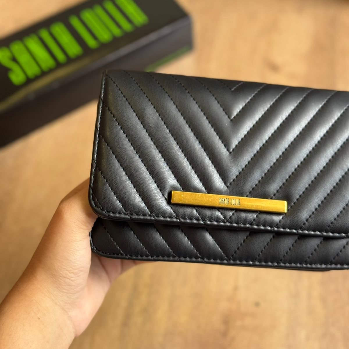 Bolsa Santa Lolla Metalizada Alça Transversal