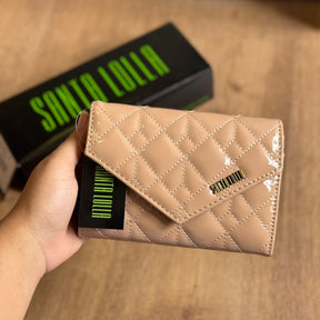 Bolsa Santa Lolla Carteira Transversal Metalizada e Verniz