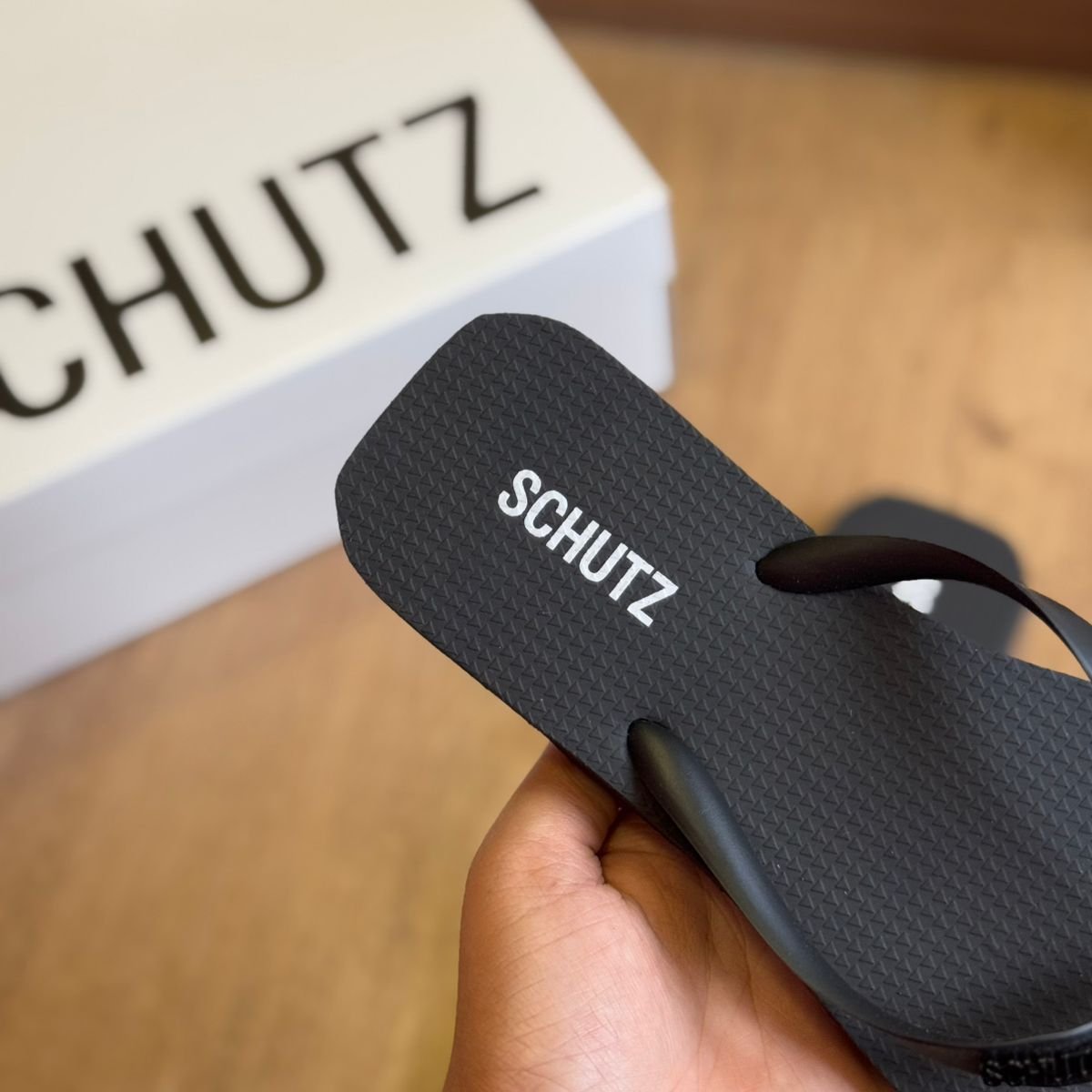 Chinelo de Dedo Schutz