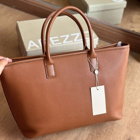 Bolsa Arezzo Preta com Nécessaire Removível