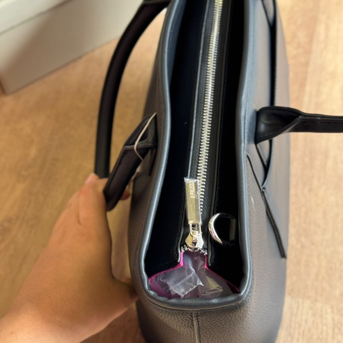 Bolsa Arezzo Estruturada