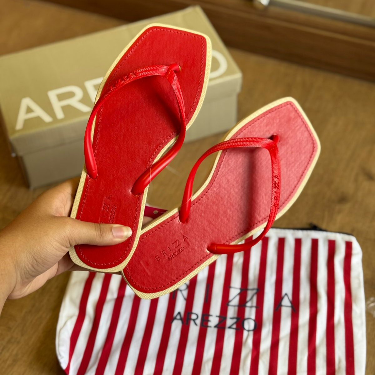 Chinelo Arezzo Rasteiro