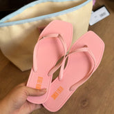Chinelo Santa Lolla Venice + Necessaire