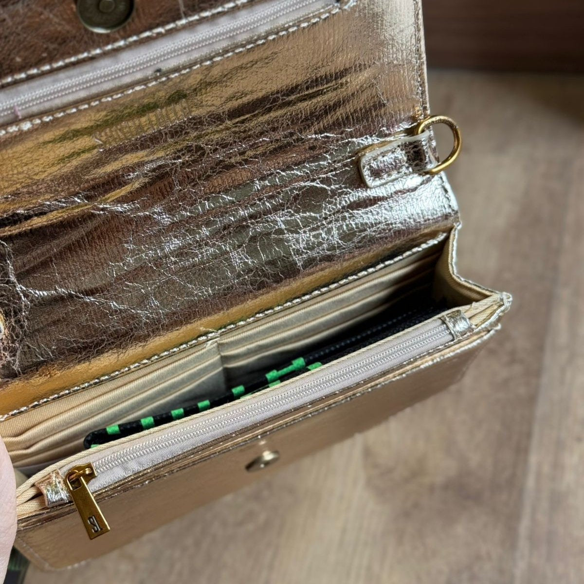 Bolsa Santa Lolla Metal Crinkle e Soft