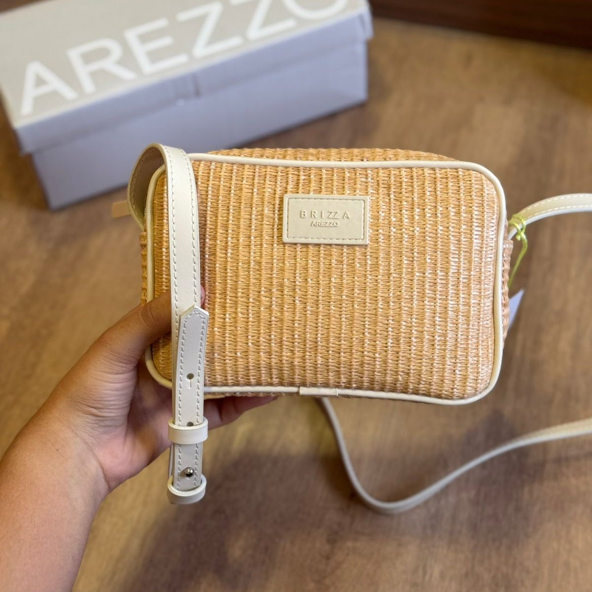 Bolsa Arezzo de Palha