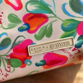 Necessaire Arezzo + Sabonete Colab Loccitane