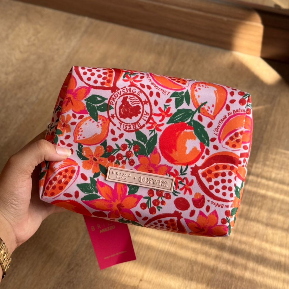 Nécessaire Arezzo Colab L'Occitane