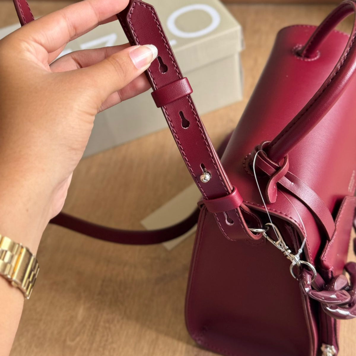 Bolsa Arezzo Satchel Média Translúcida