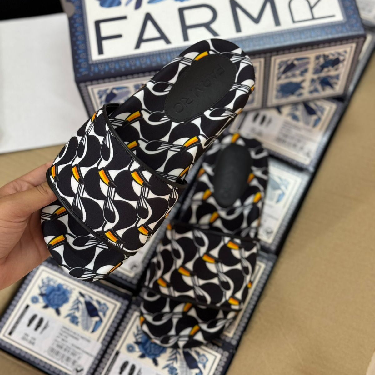 Chinelo Slide Farm Rio Praiana Print