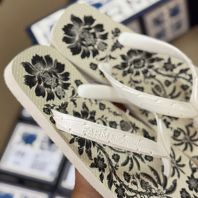 Chinelo de Dedo Flip Flop Farm Rio Janguada