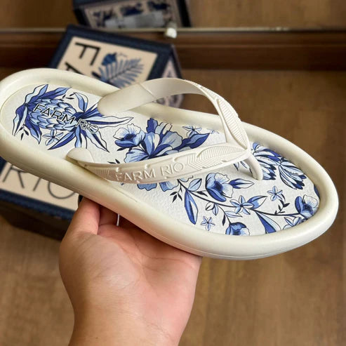 Chinelo de Dedo Farm Canoa Off White/Azul