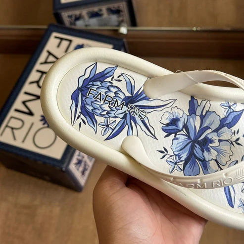 Chinelo de Dedo Farm Canoa Off White/Azul