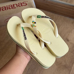Havaianas Brasil ButterCream + Pin Tucano e Coqueiro