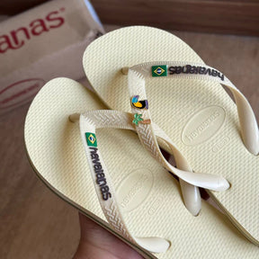 Havaianas Brasil ButterCream + Pin Tucano e Coqueiro