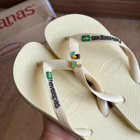 Havaianas Brasil ButterCream + Pin Tucano e Coqueiro
