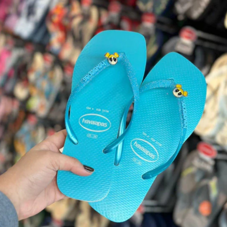Havaianas Slim Square Glitter Neon + Pin Meninas Super Poderosas - Imagem 4