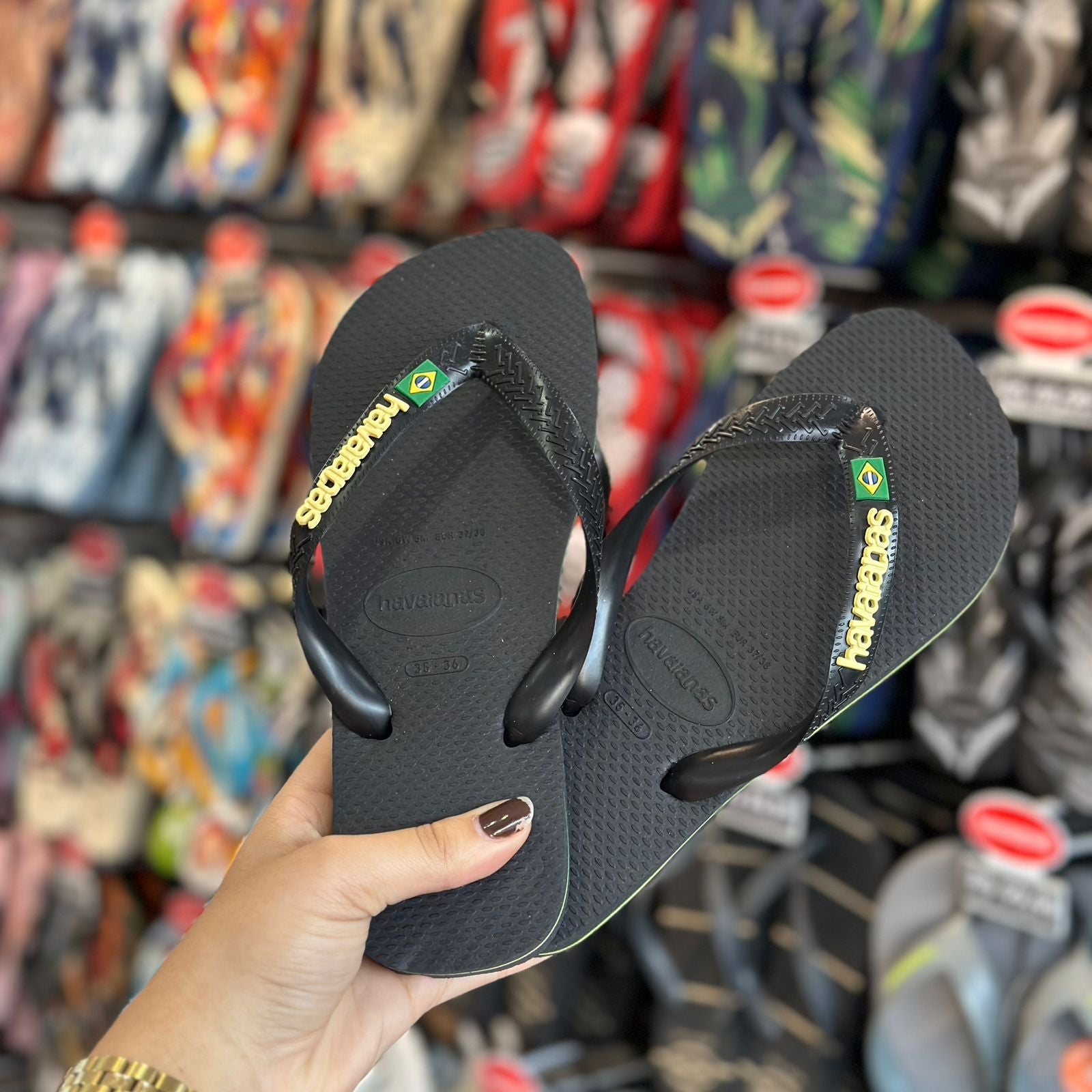 Havaianas Brasil Logo + Placa Logo Colorida - Imagem 18