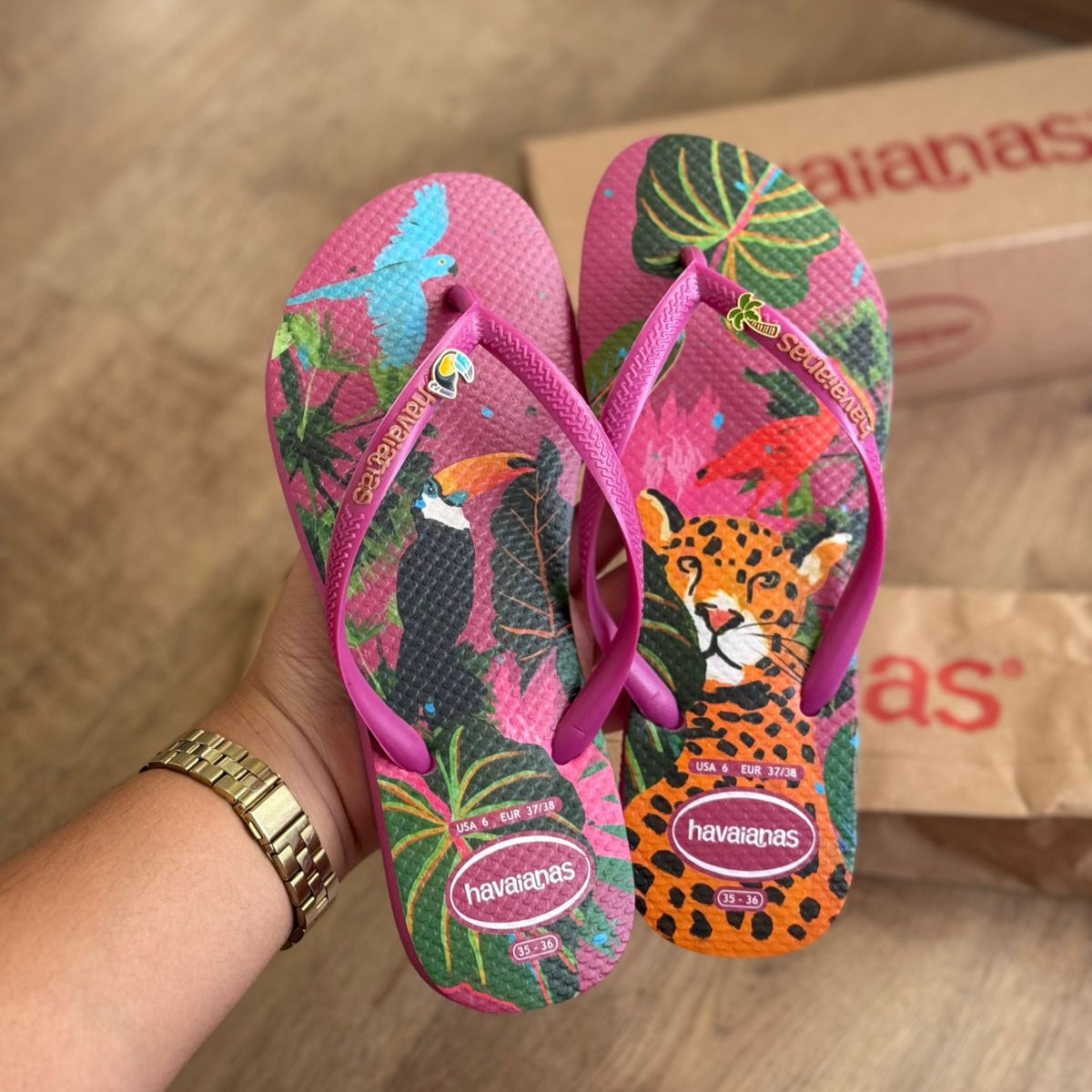 Havaianas Slim Summer Bliss + Pin Tucano e Coqueiro