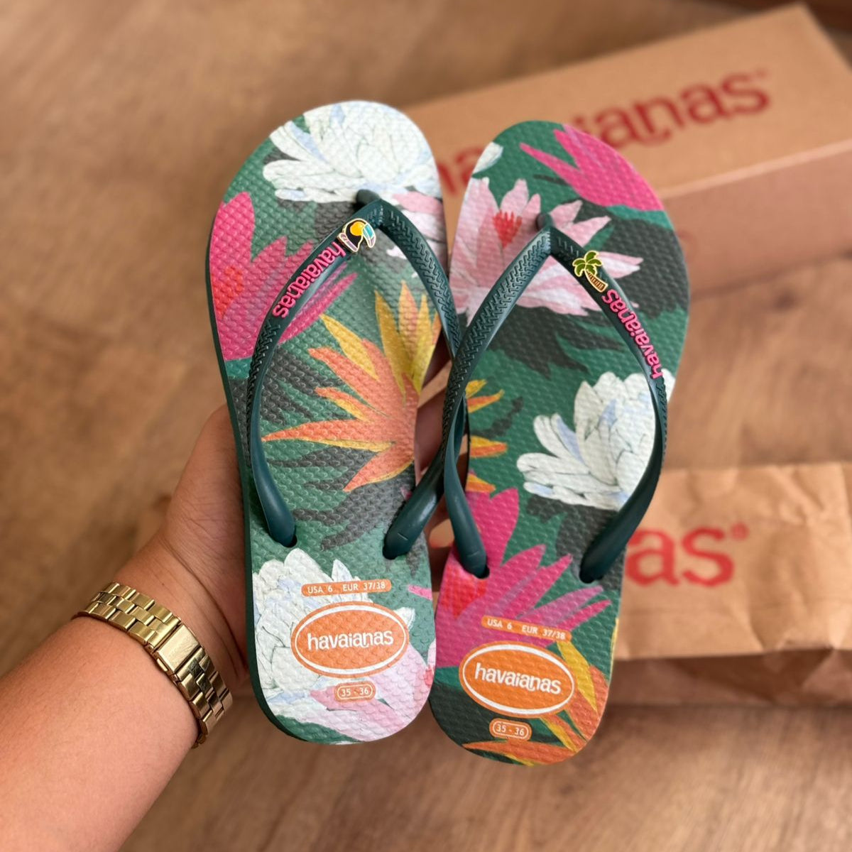 Havaianas Slim Summer Bliss + Pin Tucano e Coqueiro - Imagem 7