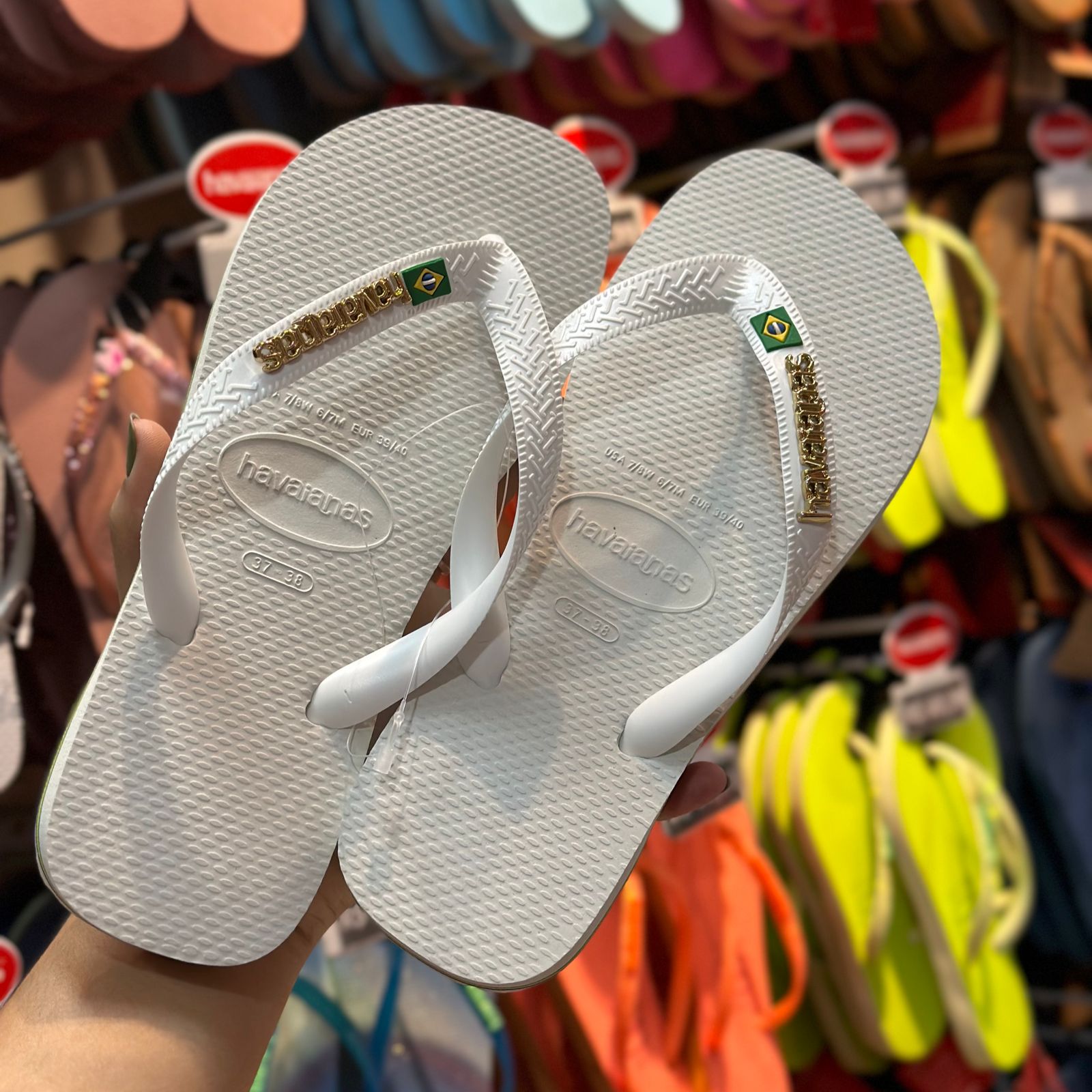 Havaianas Brasil Logo + Placa Logo Colorida - Imagem 10